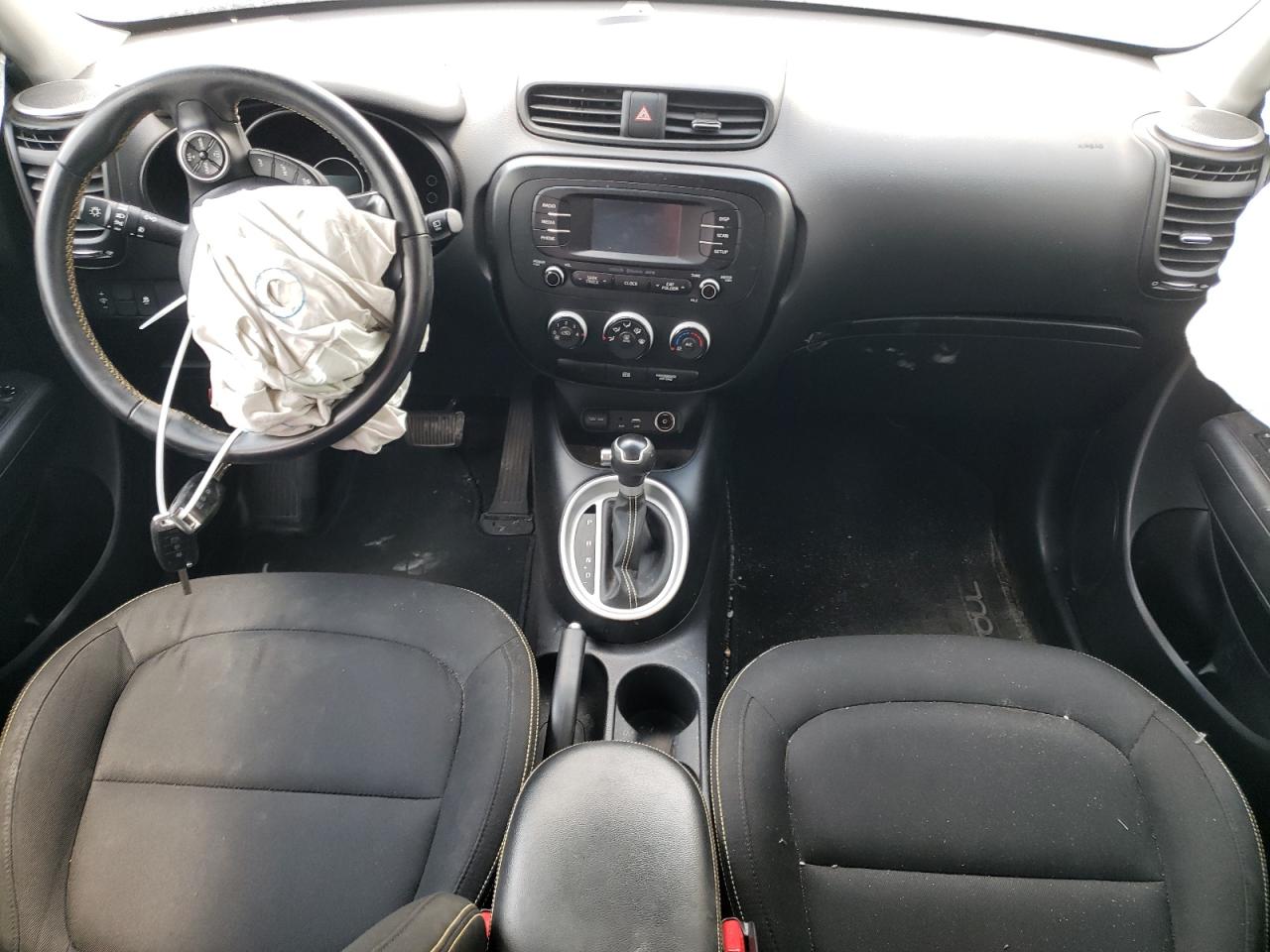 KNDJP3A52G7402731 2016 Kia Soul +