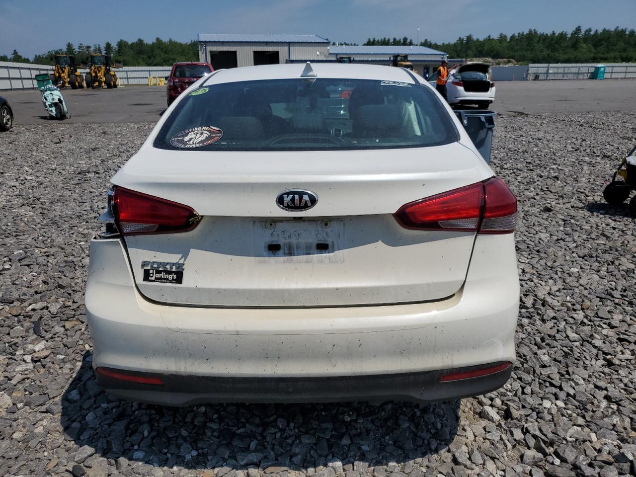 3KPFL4A70JE178410 2018 Kia Forte Lx