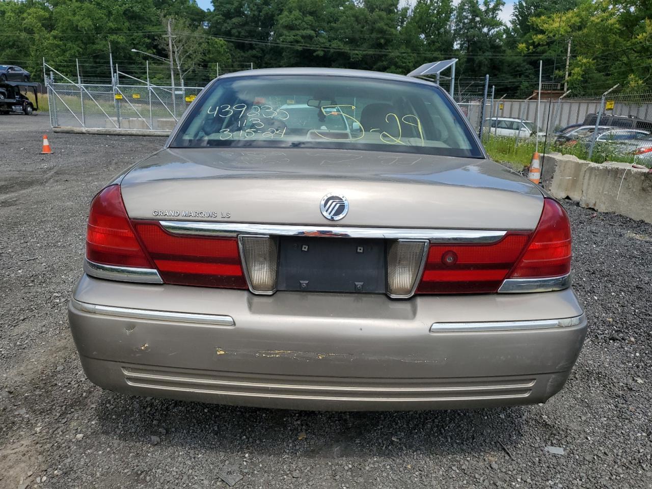 2MEFM75W25X655594 2005 Mercury Grand Marquis Ls