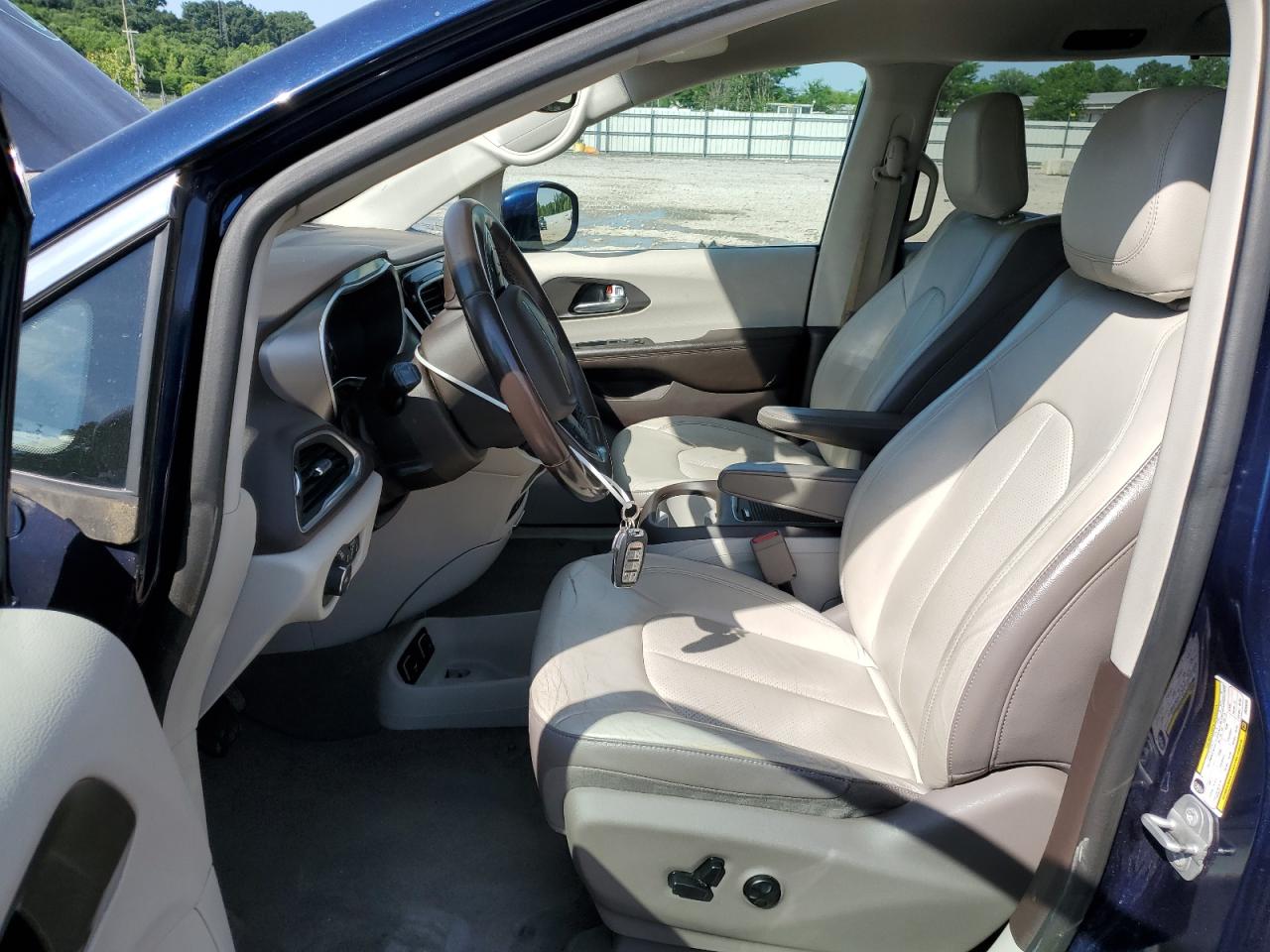 2C4RC1EG9JR295245 2018 Chrysler Pacifica Touring L Plus