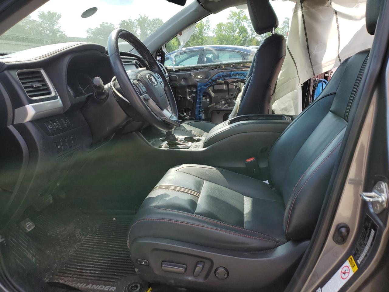 5TDKZRFH7KS566835 2019 Toyota Highlander Se