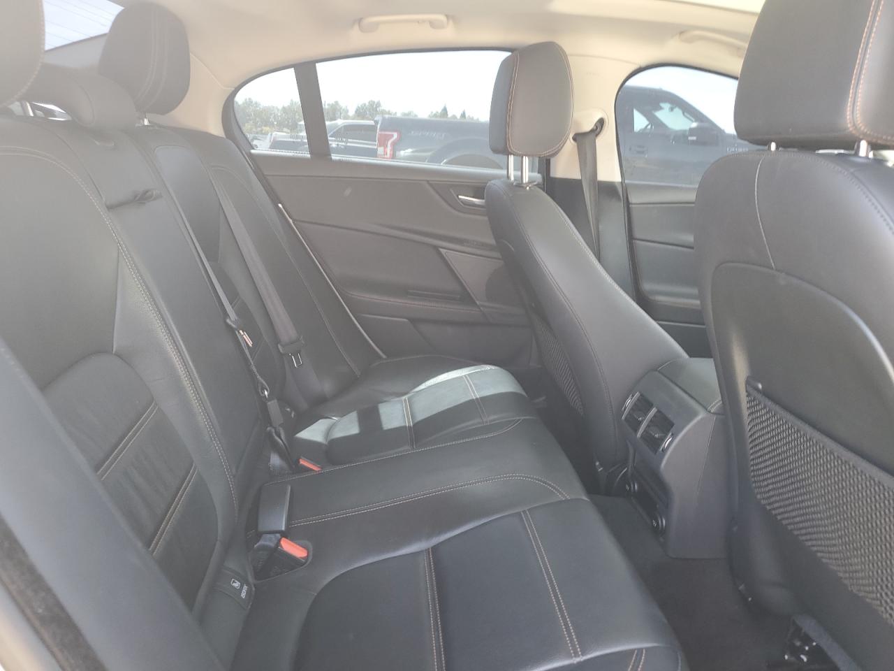 SAJAK4BN4HA969676 2017 Jaguar Xe Prestige