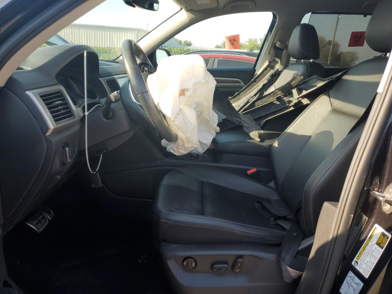 1V2XR2CA4KC616949 2019 Volkswagen Atlas Se