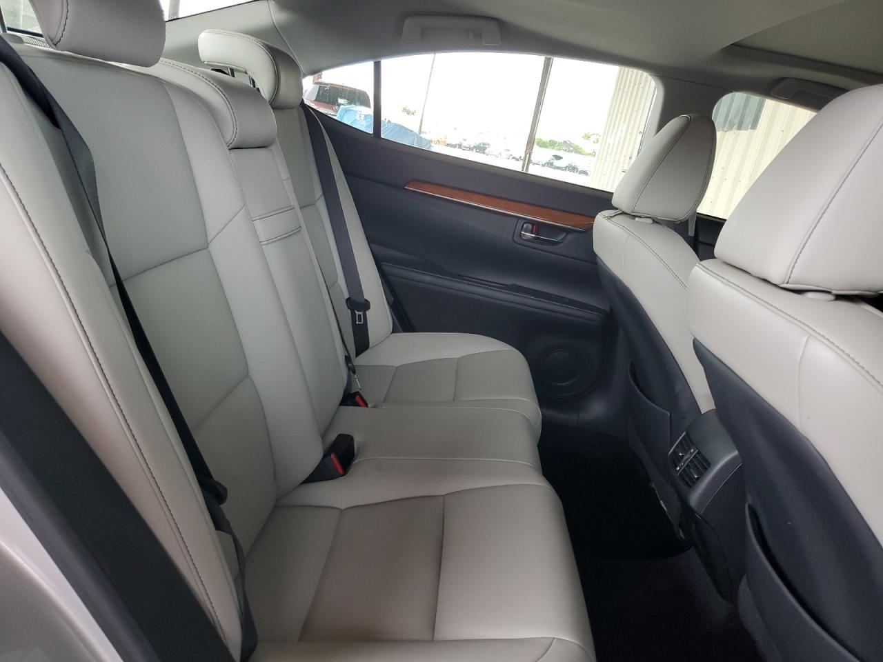 JTHBW1GG3D2021157 2013 Lexus Es 300H