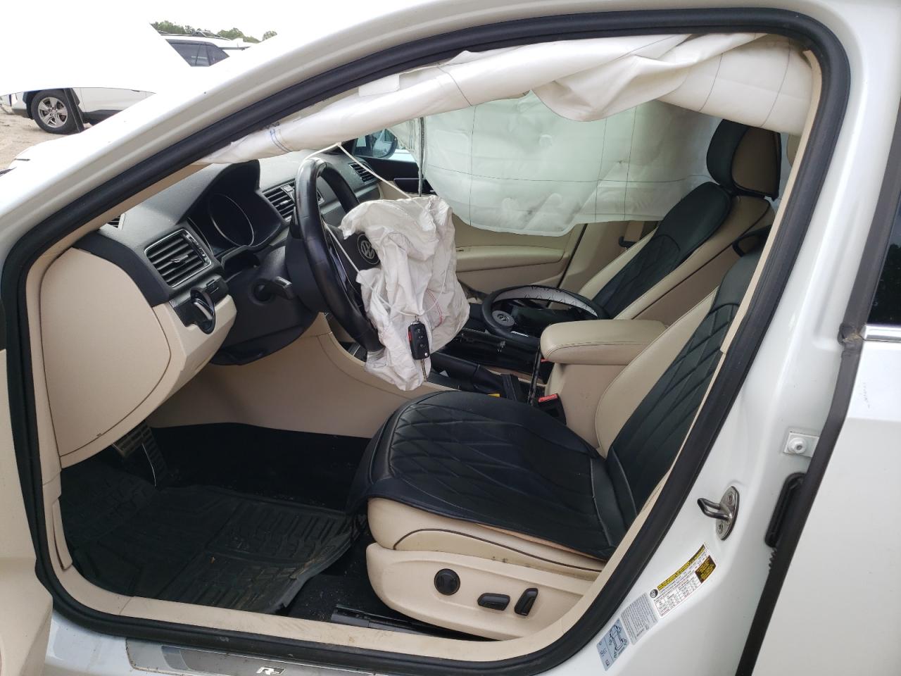 1VWDT7A34HC074426 2017 Volkswagen Passat R-Line