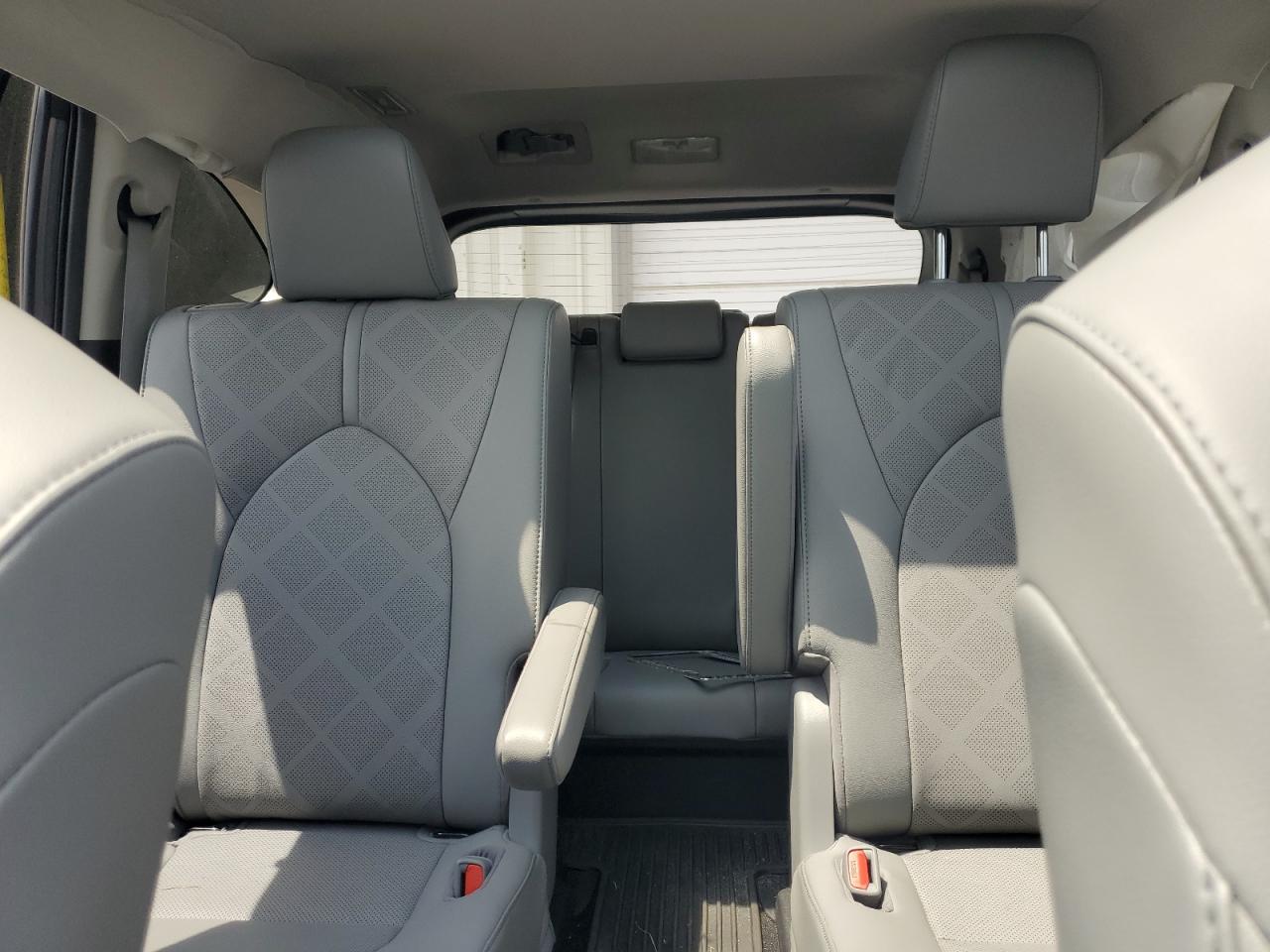 5TDFZRBH3MS149139 2021 Toyota Highlander Platinum