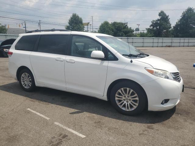 5TDYK3DC9ES487254 2014 Toyota Sienna Xle