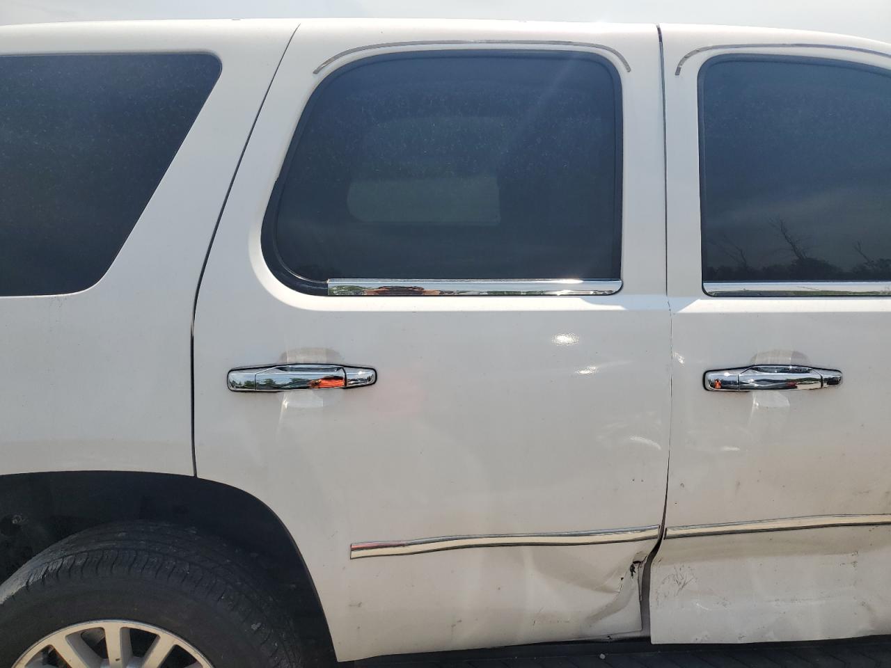 1GNSK4E08BR228482 2011 Chevrolet Tahoe K1500