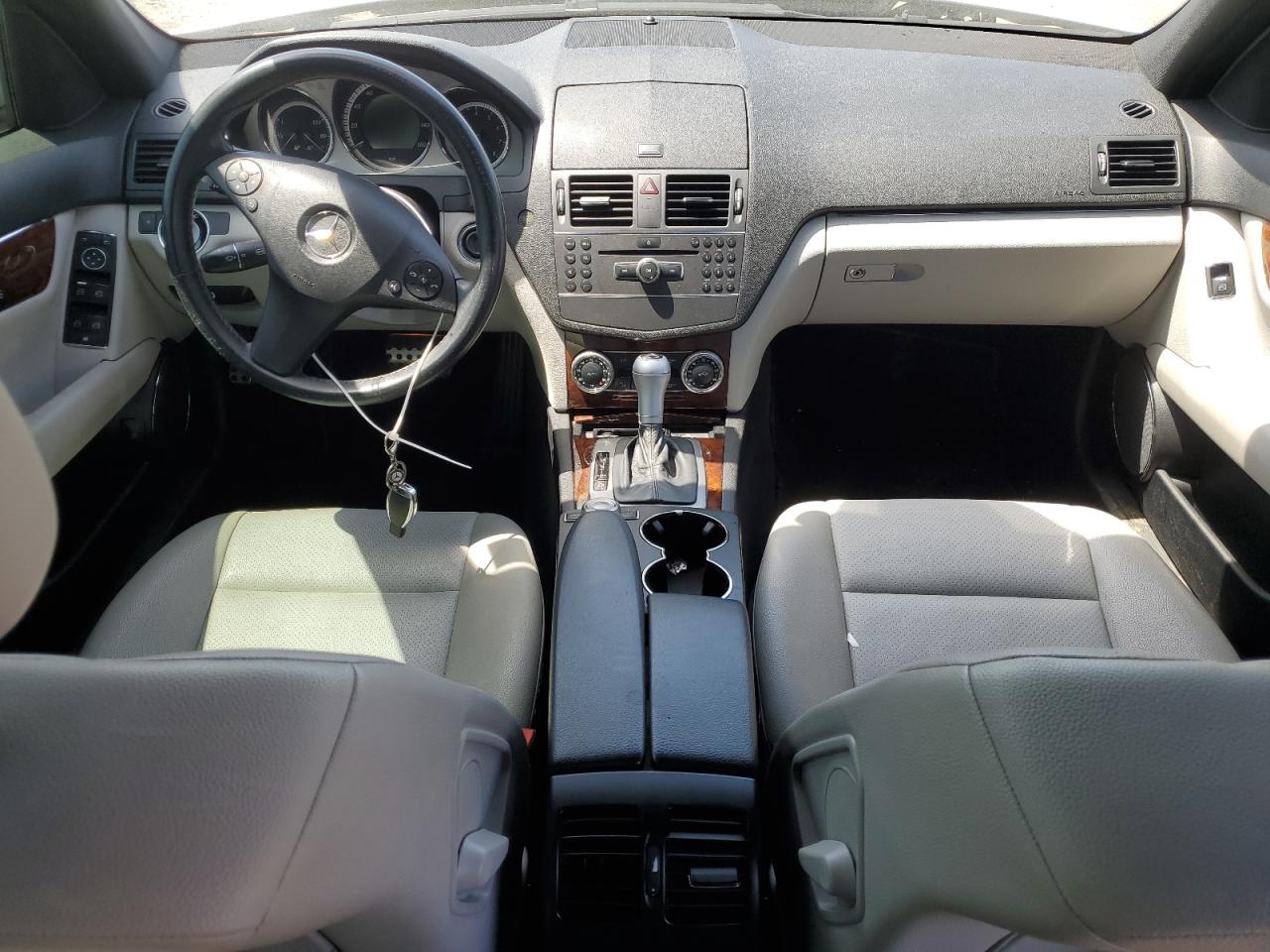WDDGF5EBXBR140789 2011 Mercedes-Benz C 300