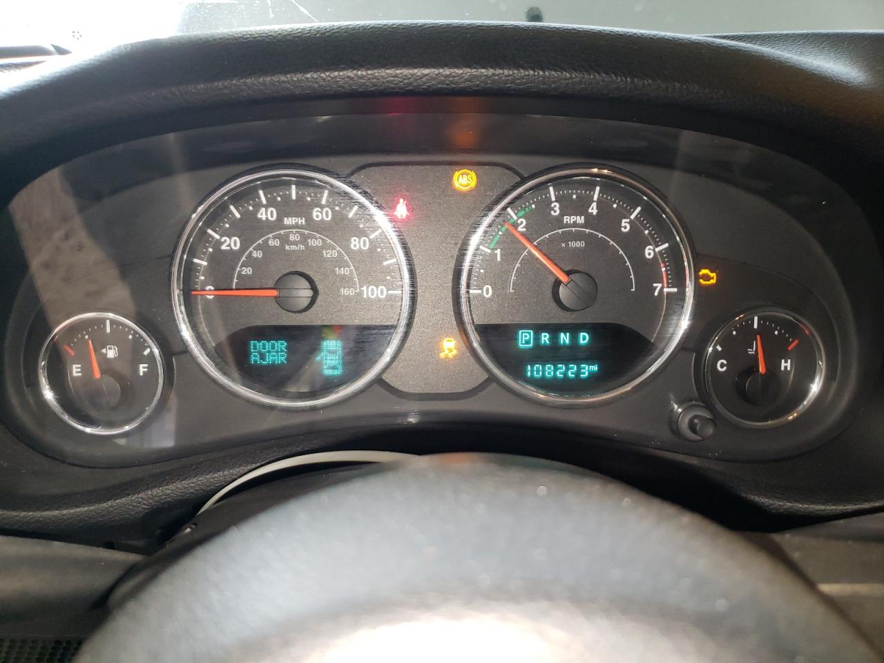 1C4BJWDG8FL717799 2015 Jeep Wrangler Unlimited Sport