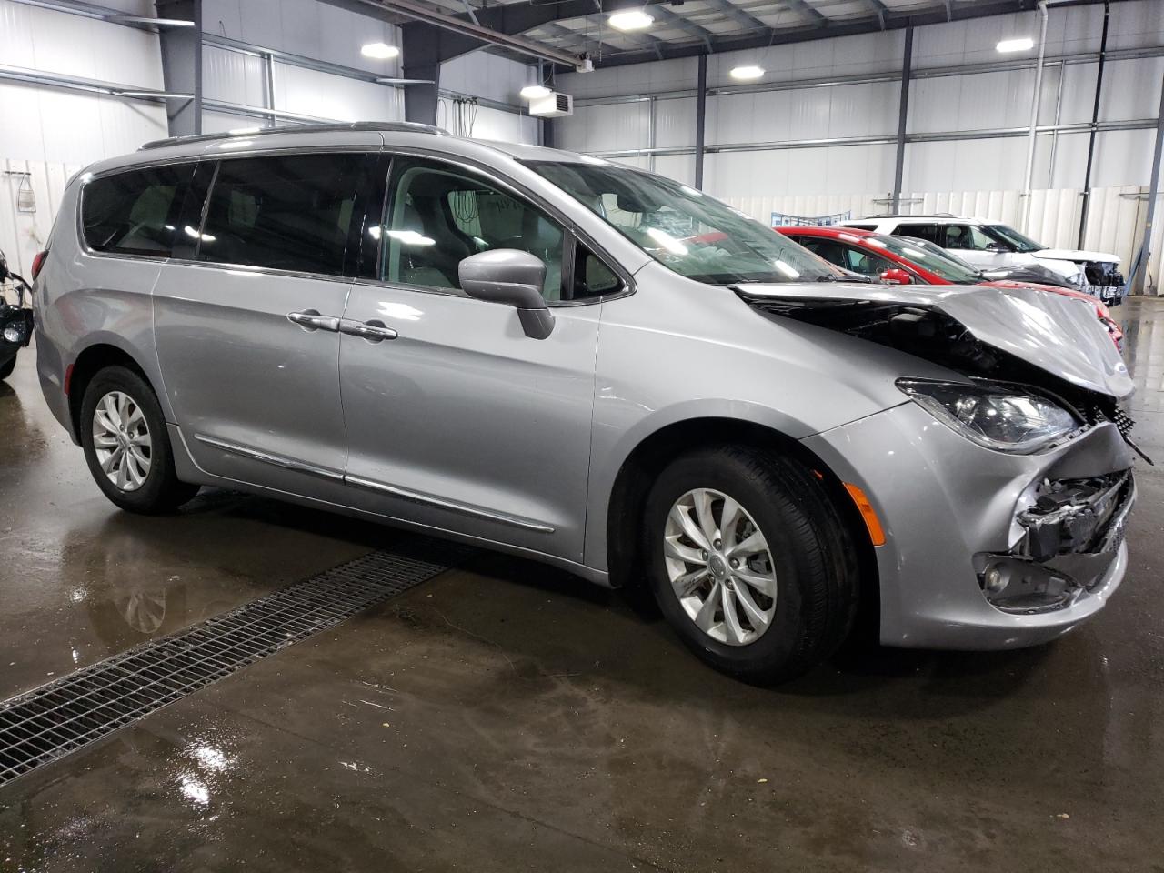 2018 Chrysler Pacifica Touring L Plus vin: 2C4RC1EG5JR103397