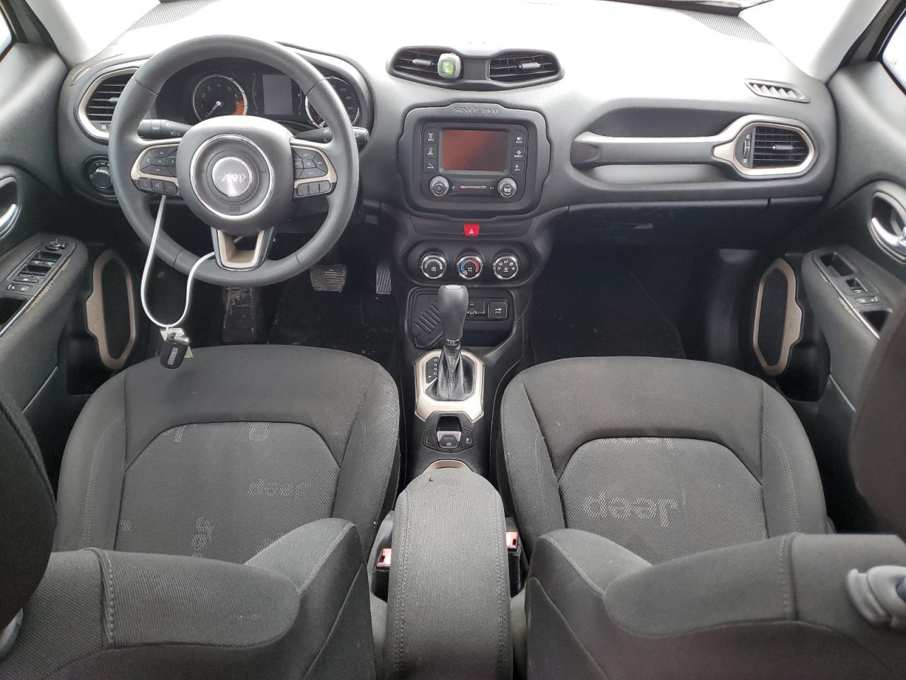 ZACCJAAT7GPC74762 2016 Jeep Renegade Sport