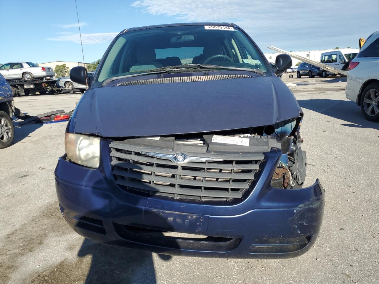 1C4GP45RX5B420126 2005 Chrysler Town & Country