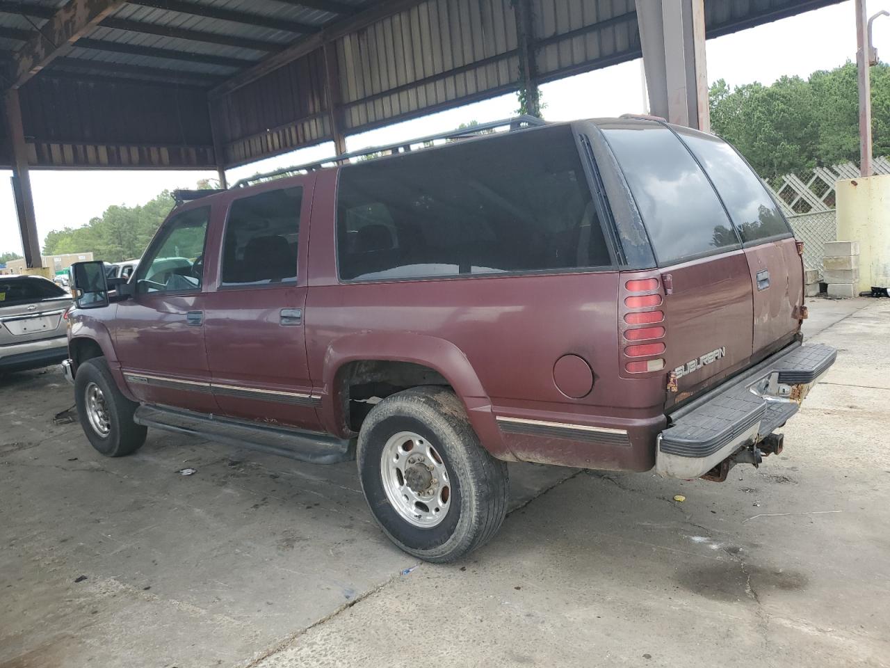 1GKGK26J5WJ713522 1998 GMC Suburban K2500