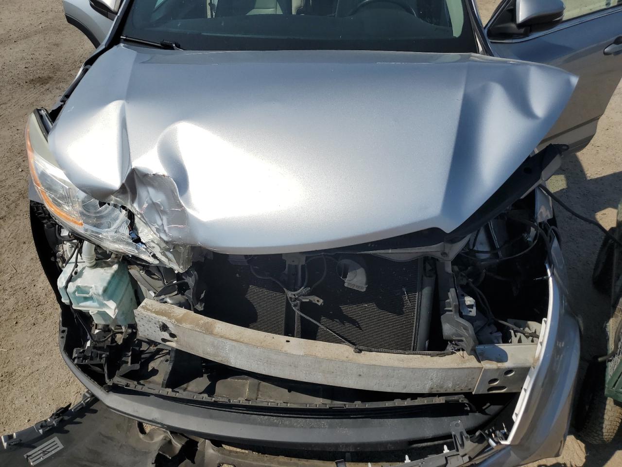 5TDJKRFH4ES055443 2014 Toyota Highlander Xle