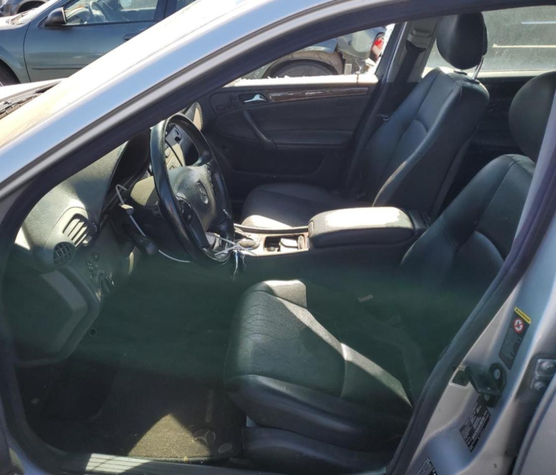 WDBRF64J52F252627 2002 Mercedes-Benz C 320