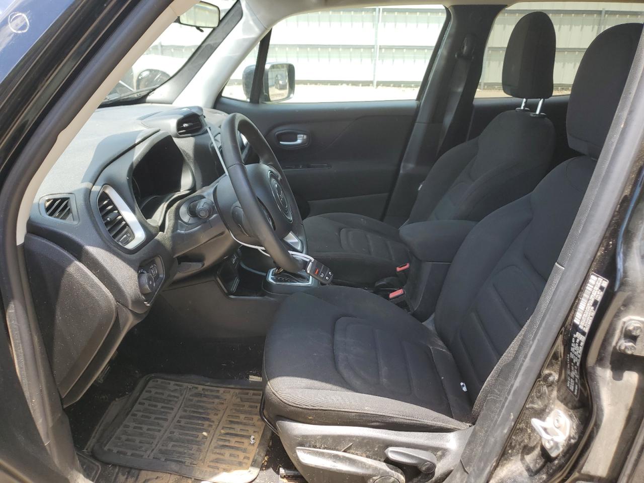 ZACNJABB3KPK77386 2019 Jeep Renegade Latitude