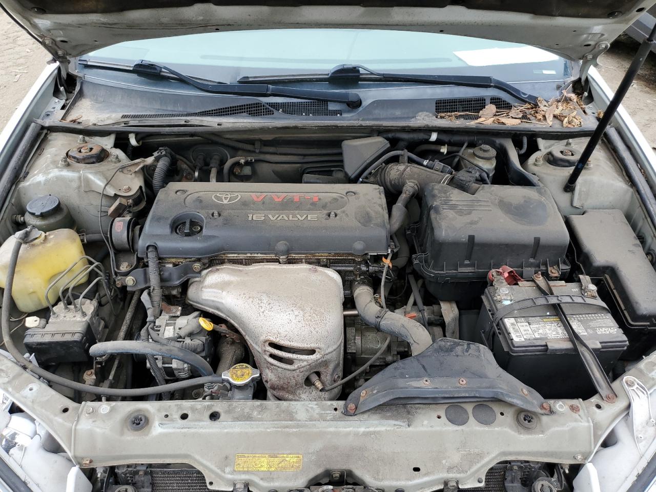 JTDBE32K040252699 2004 Toyota Camry Le