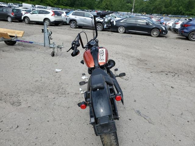 2011 HARLEY-DAVIDSON FXS - 1HD1JP520BB031985