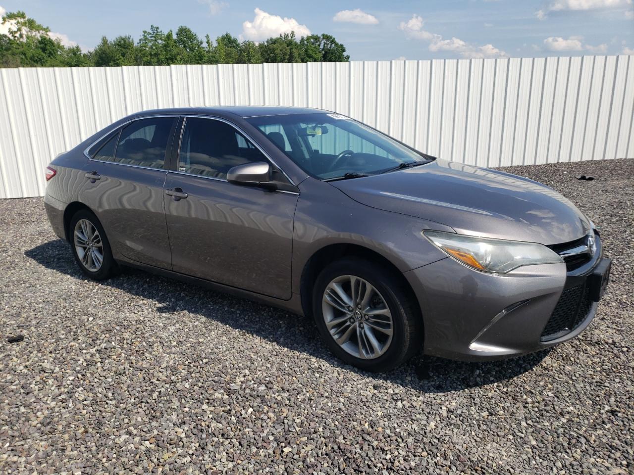 2017 Toyota Camry Le vin: 4T1BF1FK4HU650732