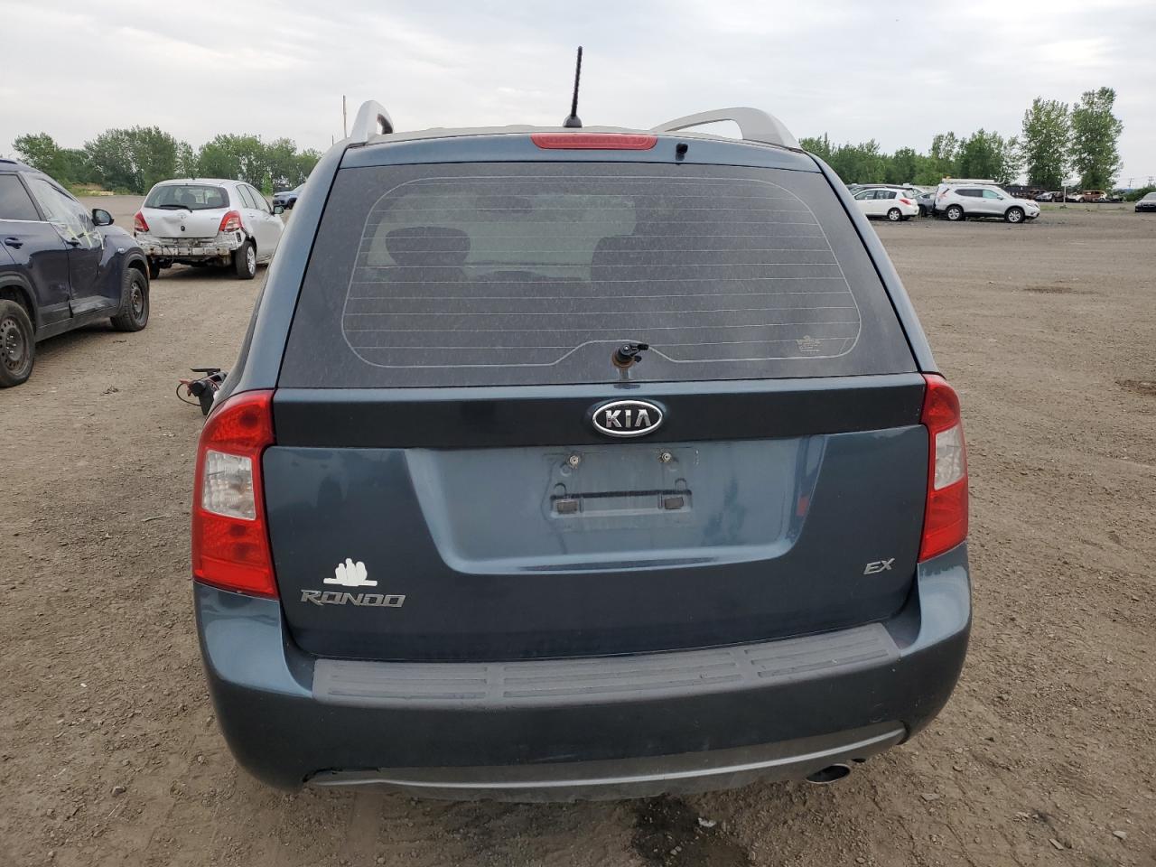 KNAHH8A88B7344083 2011 Kia Rondo