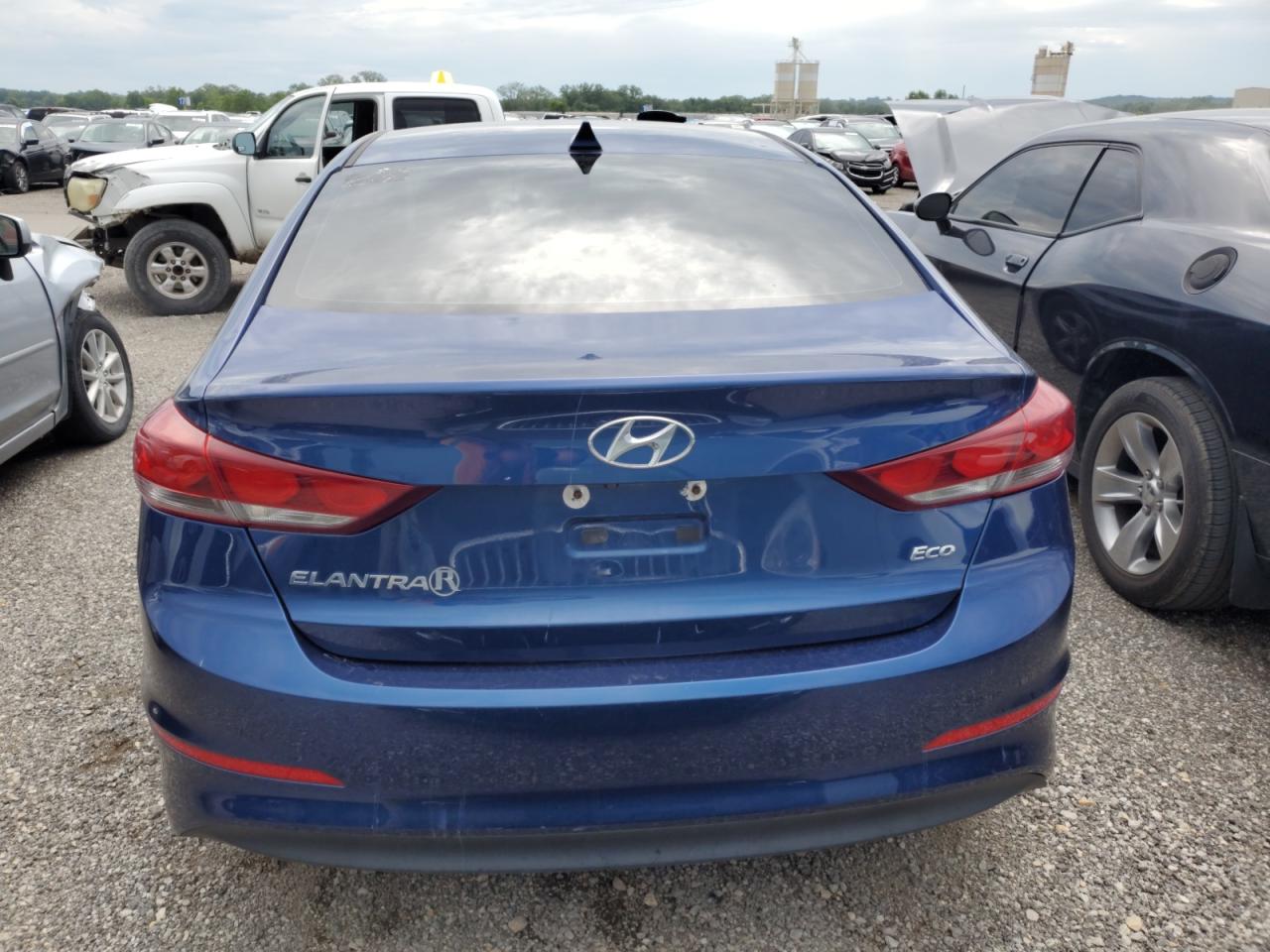 2018 Hyundai Elantra Eco vin: 5NPD94LA5JH306215