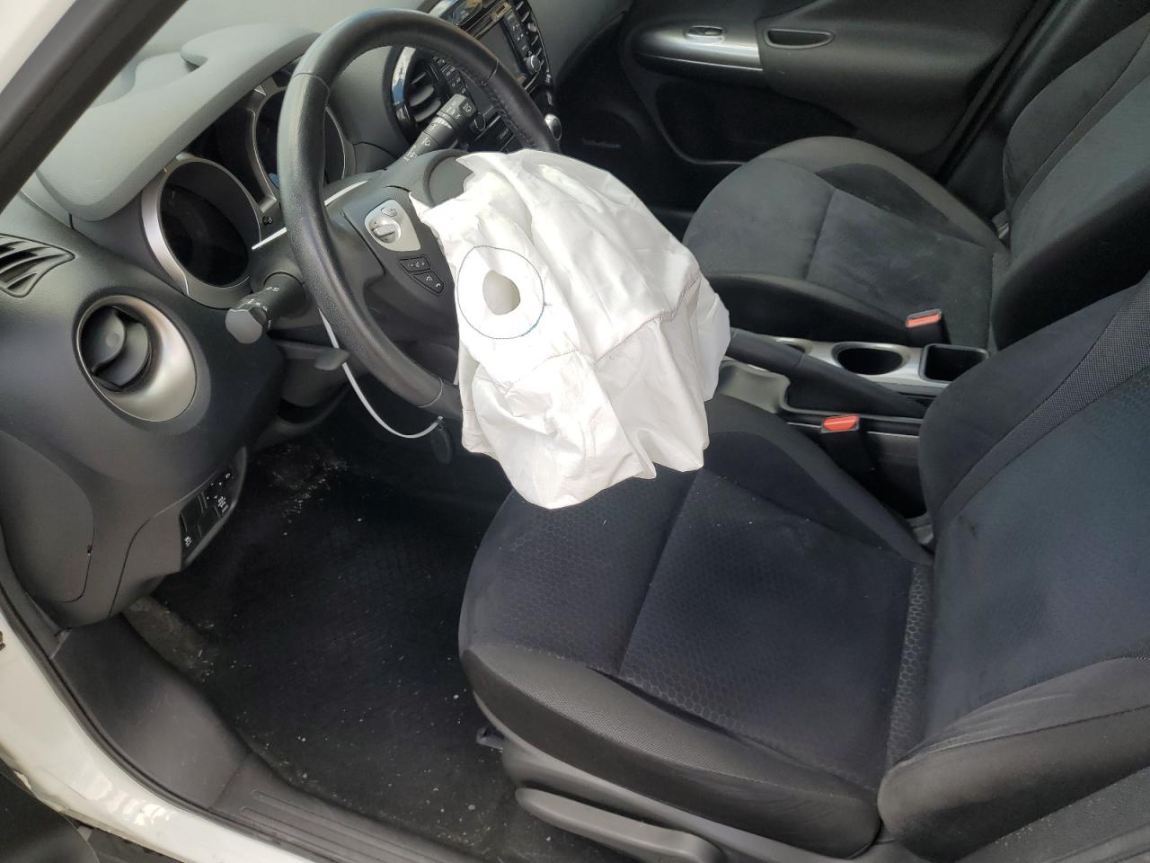 JN8AF5MV1FT565116 2015 Nissan Juke S