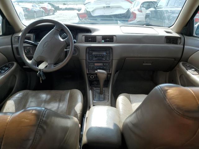 2000 Toyota Camry Le VIN: JT2BF28K8Y0236215 Lot: 59978654