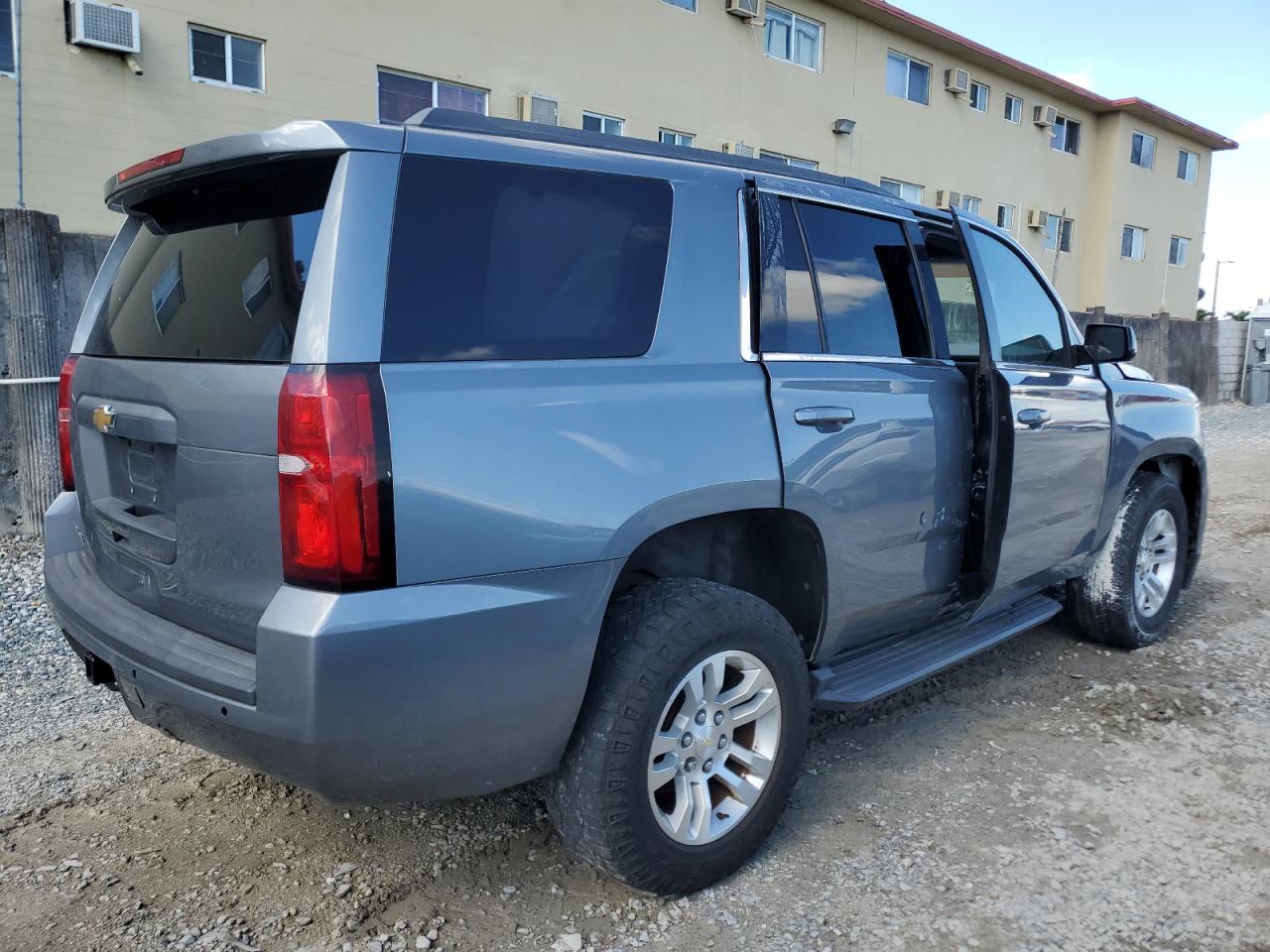 2018 Chevrolet Tahoe C1500 Ls vin: 1GNSCAKC7JR179154