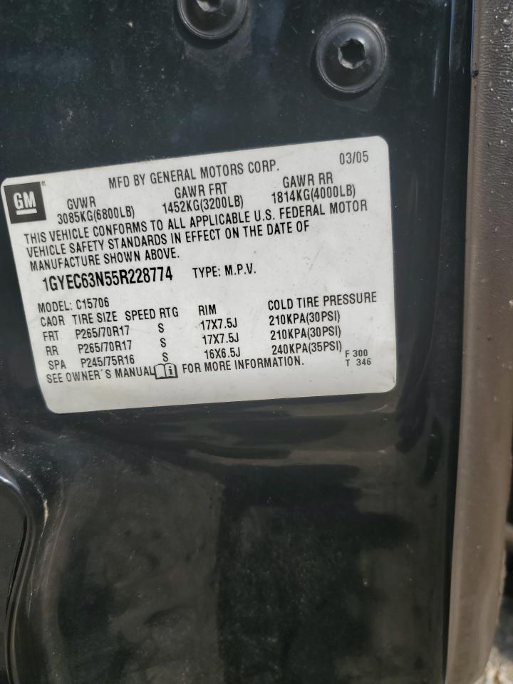 1GYEC63N55R228774 2005 Cadillac Escalade Luxury