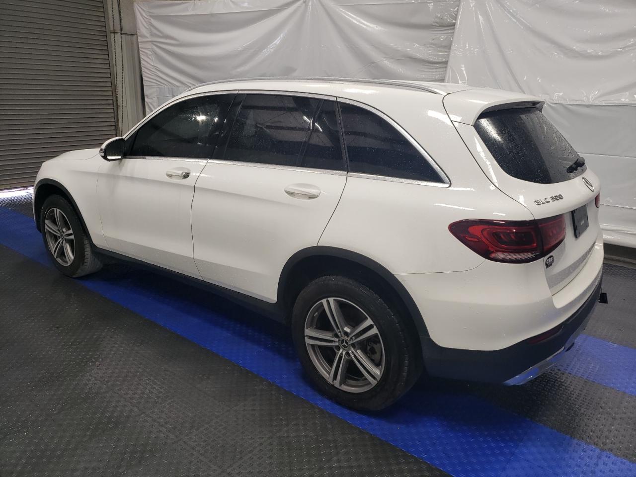 2020 Mercedes-Benz Glc 300 vin: WDC0G8DB0LF740830