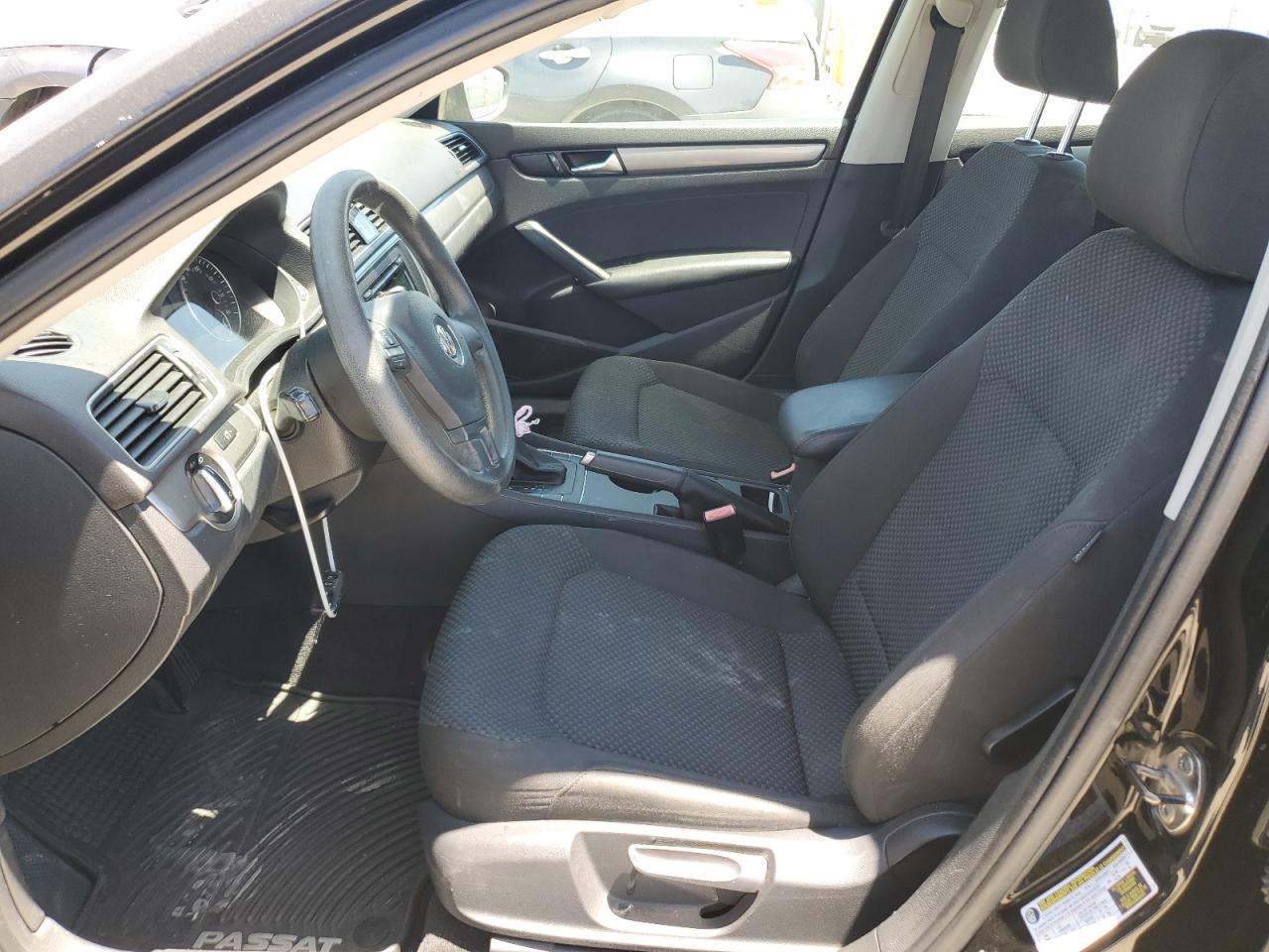 1VWAP7A39CC037565 2012 Volkswagen Passat S