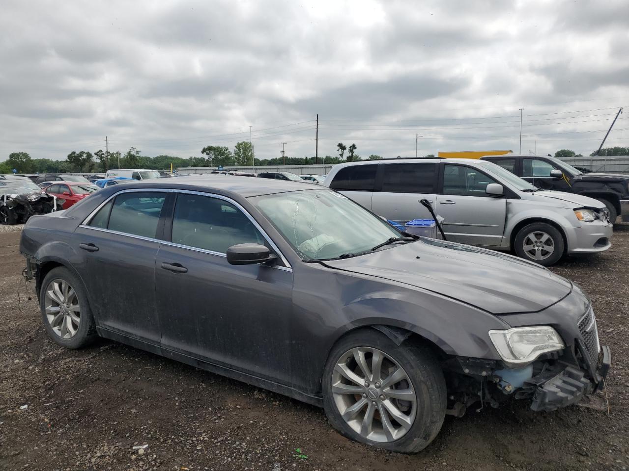 2C3CCARG3HH647966 2017 Chrysler 300 Limited