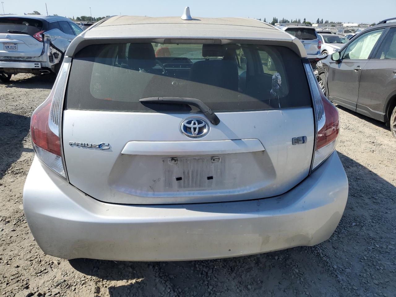 2015 Toyota Prius C vin: JTDKDTB33F1104975