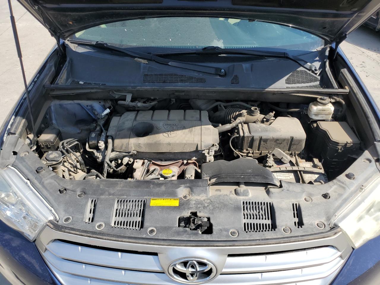 5TDZA3EH7CS027783 2012 Toyota Highlander Base