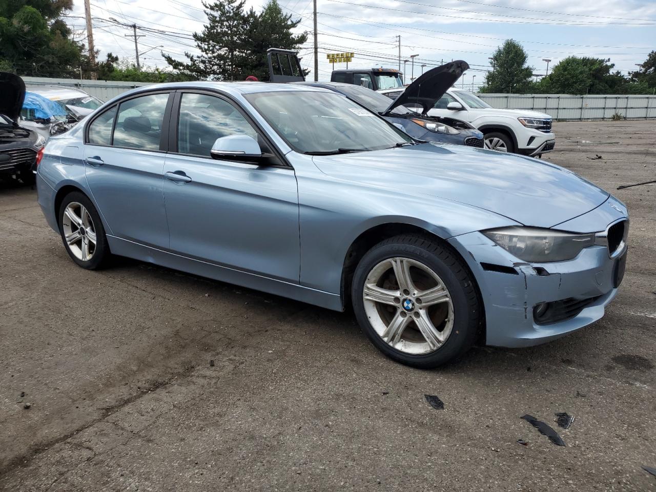 2013 BMW 328 Xi Sulev vin: WBA3B5C51DF595601