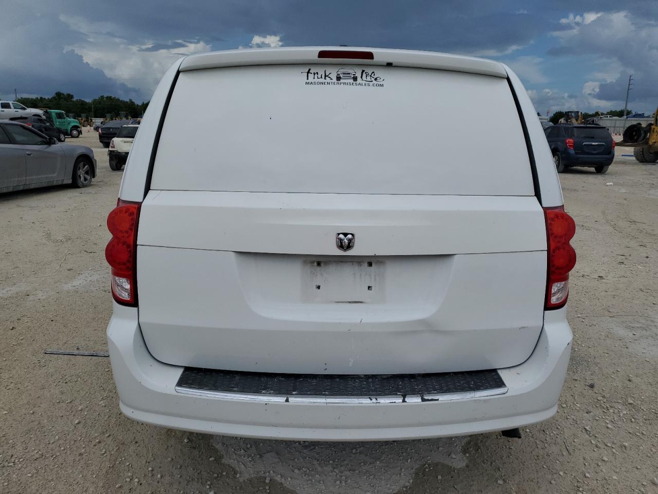 2C4JRGAG0ER226082 2014 Ram Tradesman