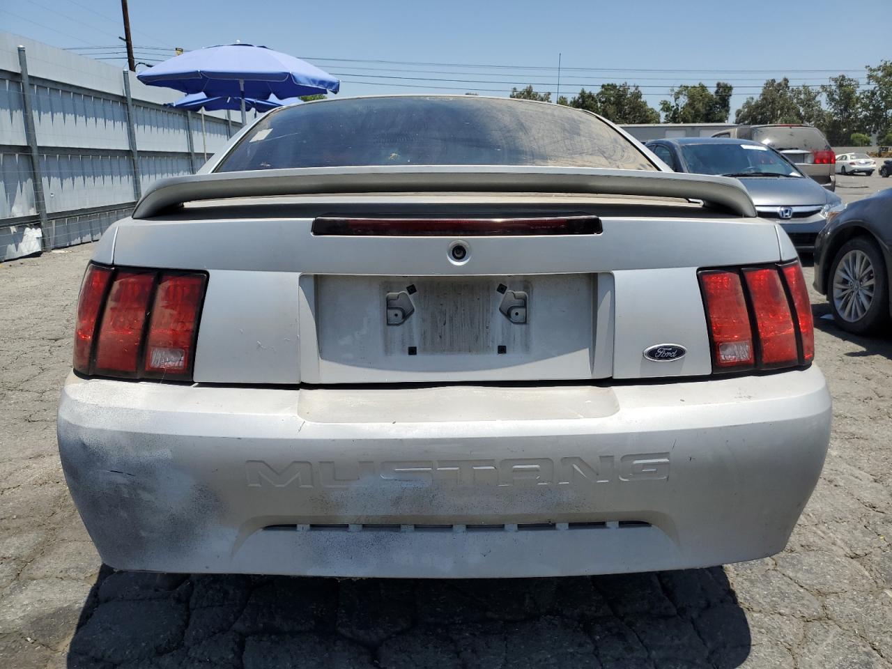 1FAFP4047XF203822 1999 Ford Mustang