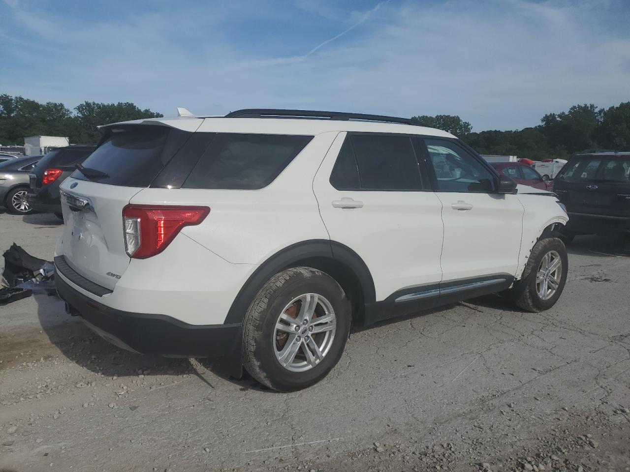 2022 Ford Explorer Xlt vin: 1FMSK8DH4NGA19596