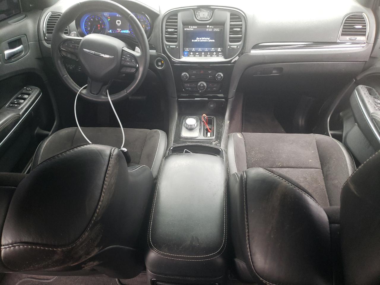 2C3CCABG0JH280010 2018 Chrysler 300 S