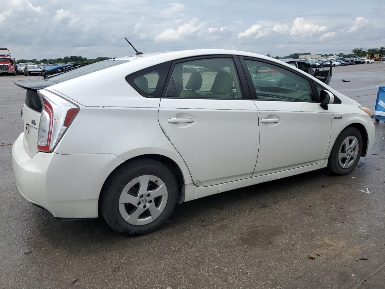 JTDKN3DU6D5668614 2013 Toyota Prius