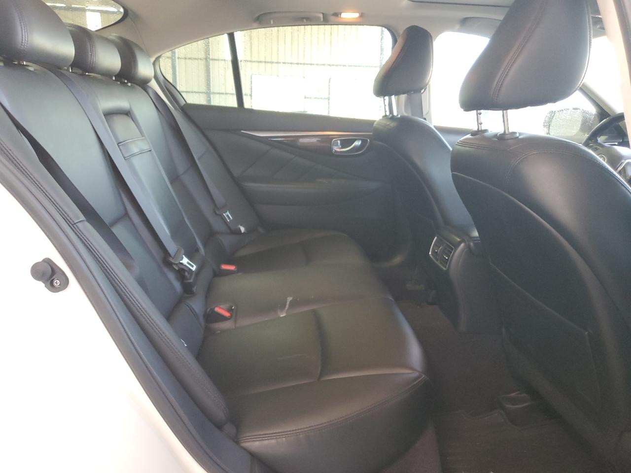 JN1EV7AR4KM557148 2019 Infiniti Q50 Luxe