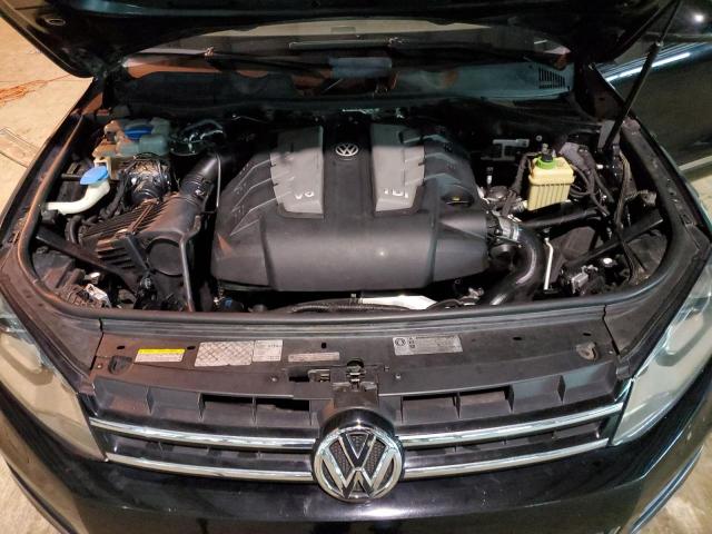 2013 Volkswagen Touareg V6 Tdi VIN: WVGEP9BP8DD004016 Lot: 57517594