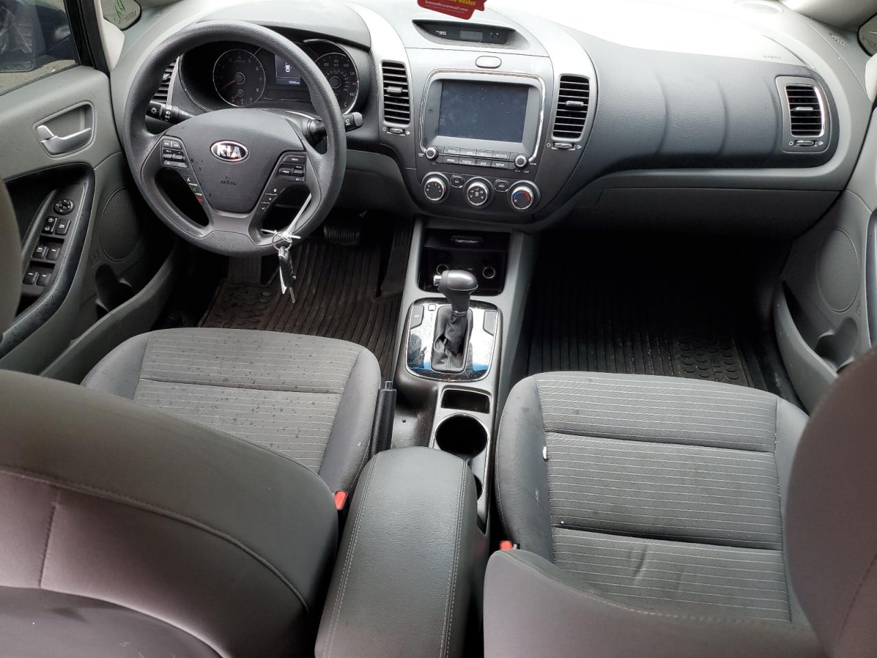 3KPFL4A7XJE164143 2018 Kia Forte Lx