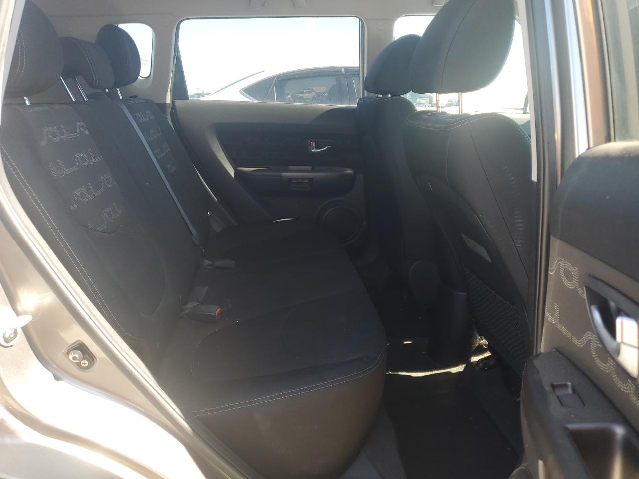 KNDJT2A6XC7404770 2012 Kia Soul +