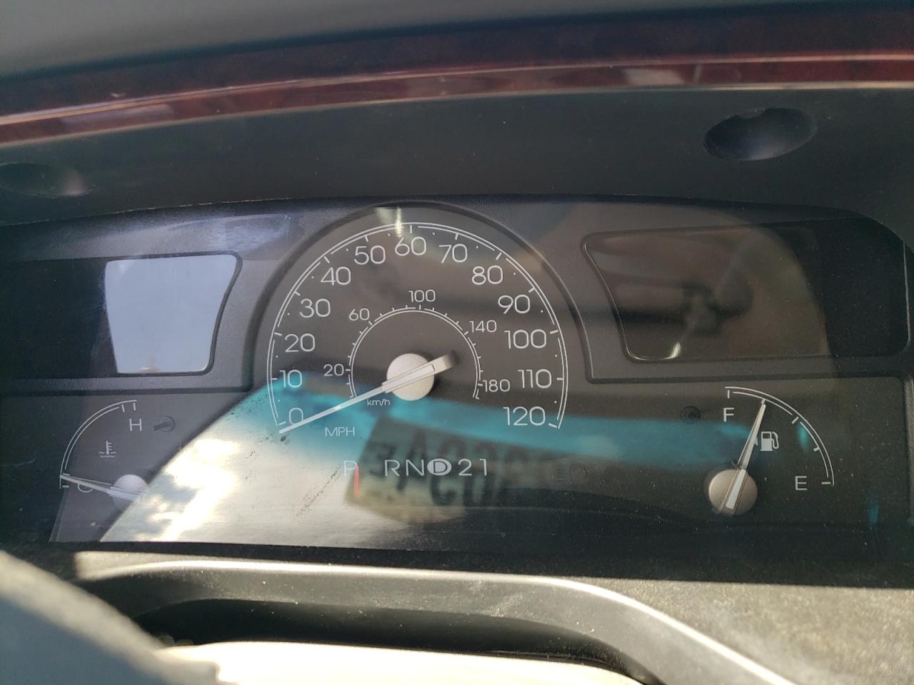 1LNHM81WX5Y654419 2005 Lincoln Town Car Signature