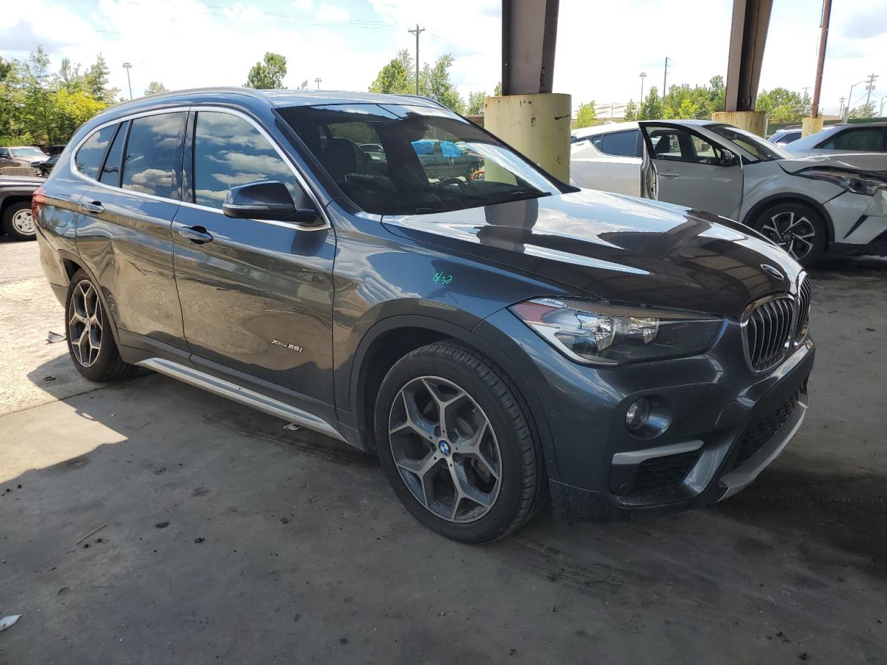 WBXHT3C31H5FF7127 2017 BMW X1 xDrive28I