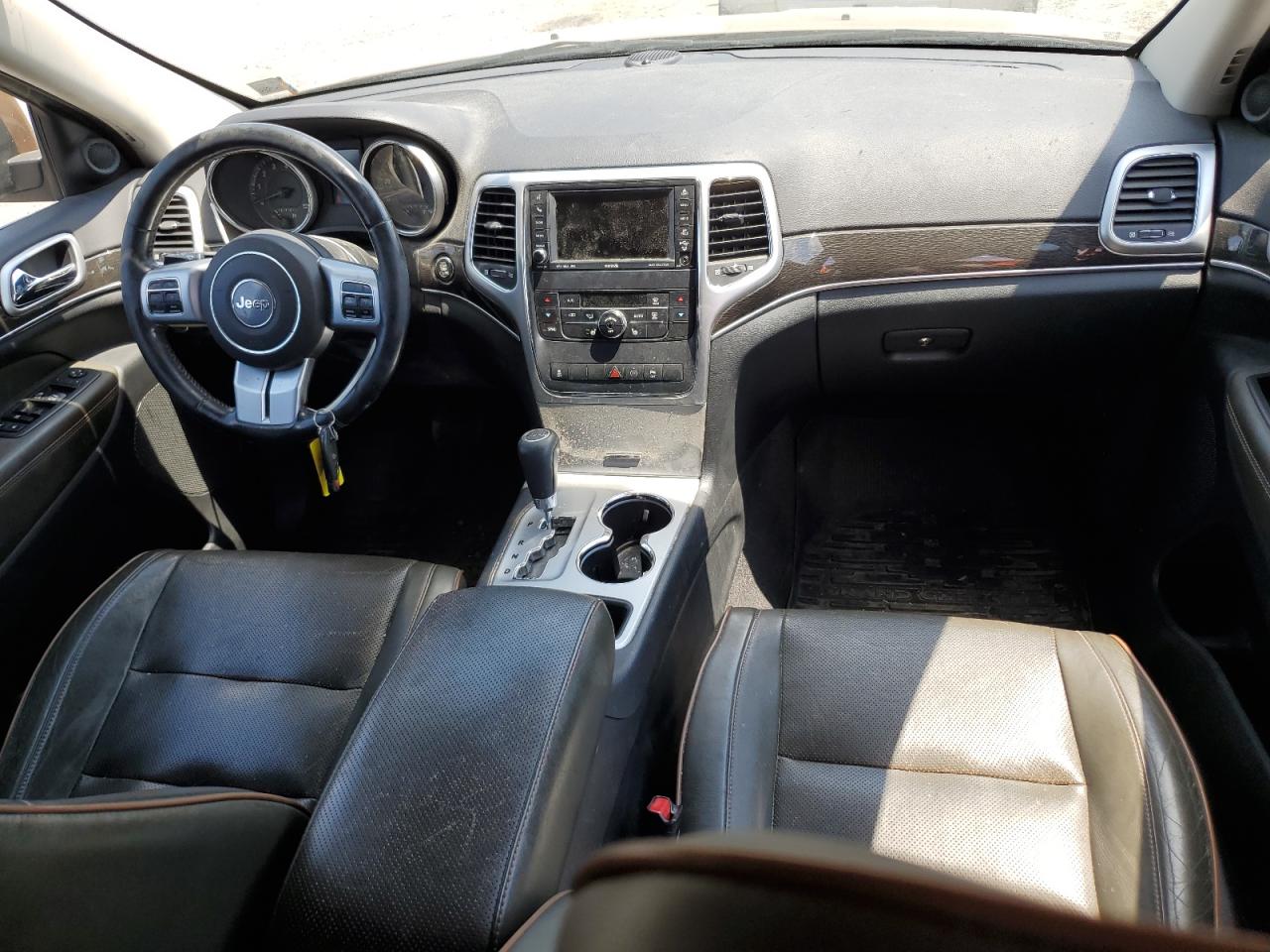 1J4RR4GG5BC675328 2011 Jeep Grand Cherokee Laredo