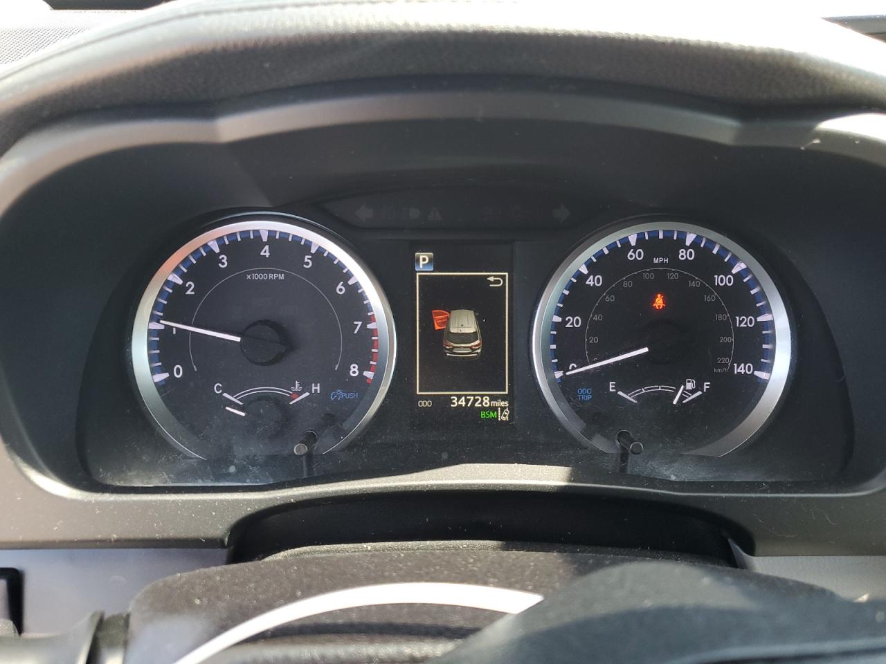 5TDZZRFH5KS327220 2019 Toyota Highlander Le