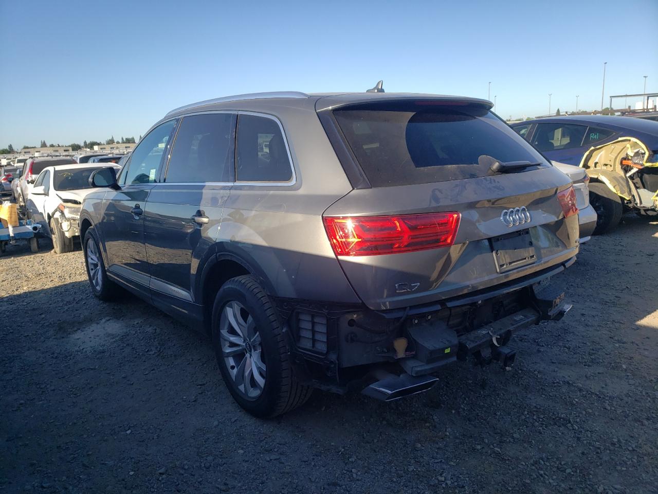 WA1LHAF73JD017427 2018 Audi Q7 Premium Plus